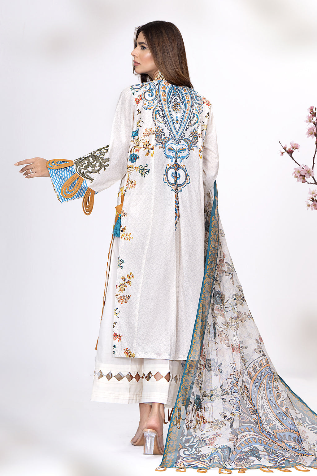 DAMASK (luxury lawn)-3PC-UNSTITCHED